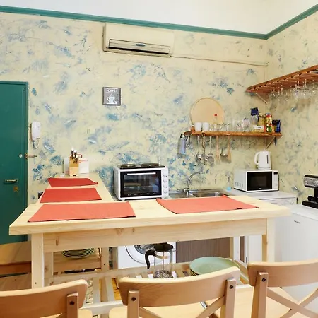 Quintessentially One Bedroom Top Location アパート