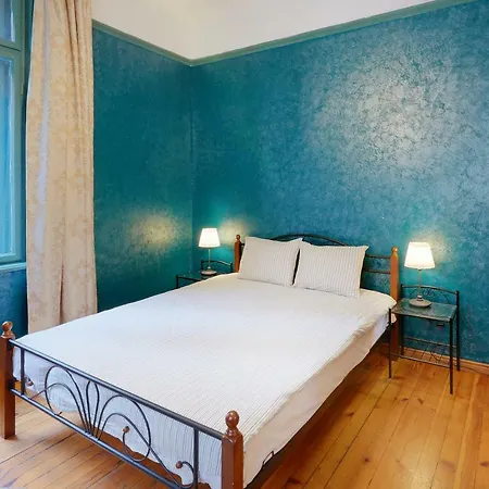 Quintessentially One Bedroom Top Location * ソフィア